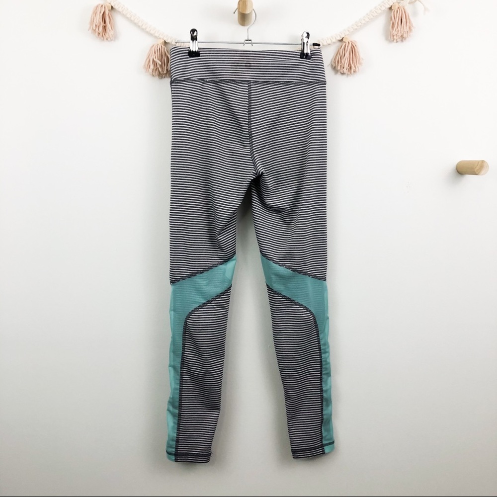 90 Degree Reflex Mesh Striped Workout leggings - Picture 2 of 8